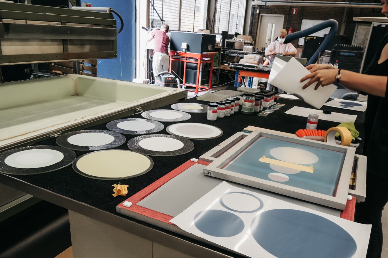 SCREEN PRINTING ON GLASS Make Eindhoven
